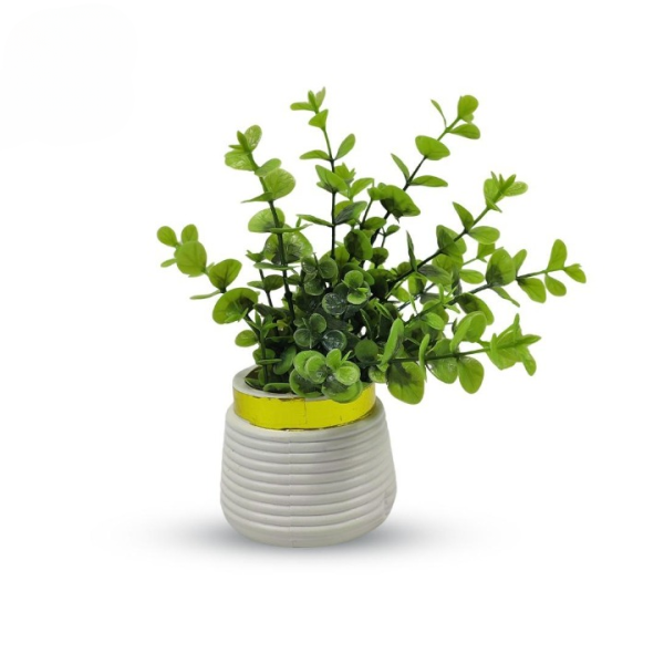Artificial Eucalyptus Planter Tree Decoration Piece / Elevate Your Home’s Elegance With Stunning Artificial Flowers.