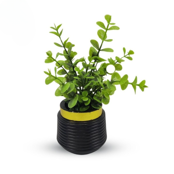 Artificial Eucalyptus Planter Tree Decoration Piece / Elevate Your Home’s Elegance With Stunning Artificial Flowers.